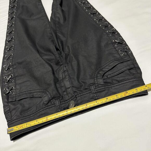 Cache Women’s Coated Wax Denim Sz 2 Black Skinny Pants Leather Threaded Rivets - Picture 11 of 12